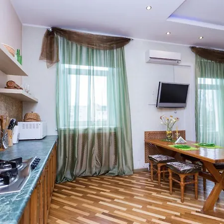 Apartment Economy Class In The Center Of *
